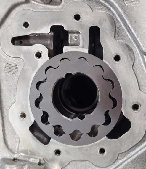 Boundary billet steel oil pump gears for the Dodge Viper V10